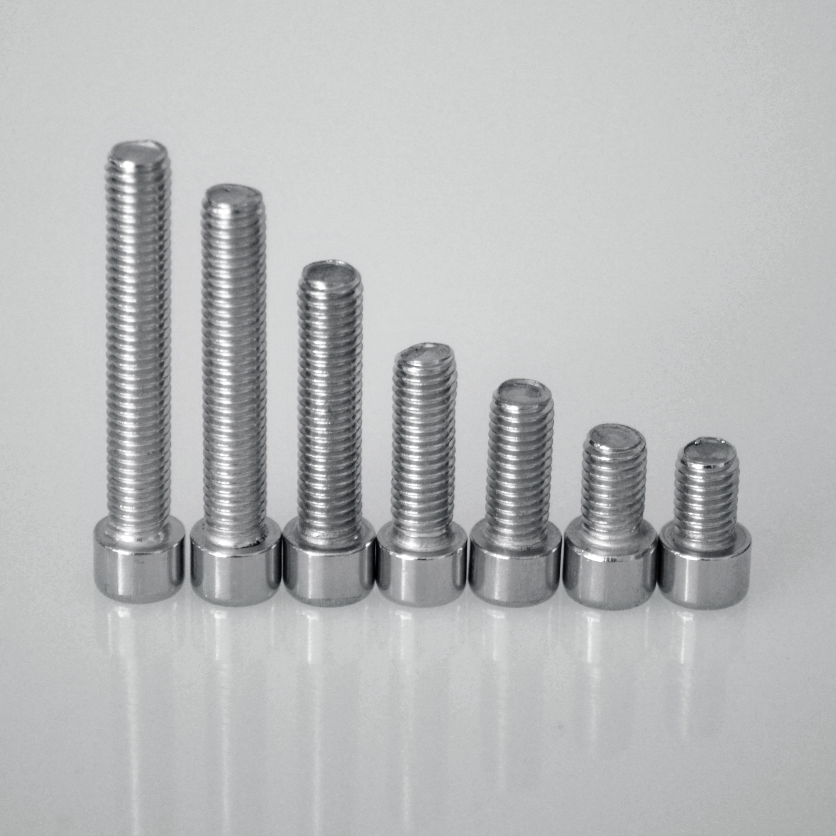 专用圆柱头螺栓